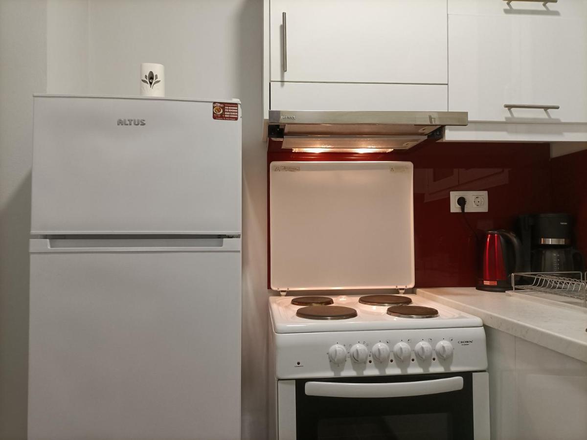 Modern Comfy Apartment Athens Exterior photo